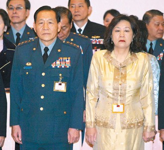 Hoắc Thủ Nghiệp, cựu Tổng tham mưu trưởng Đài Loan đã nghỉ hưu, lon Thượng tướng 4 sao và vợ