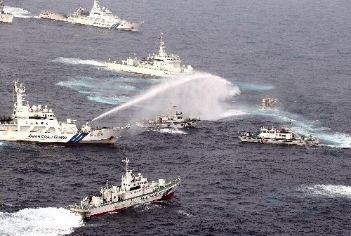 8 chiếc tàu Cảnh sát biển Nhật Bản đã được điều động để ngăn chặn nhóm tàu Đài Loan đang tìm cách đổ bộ lên Senkaku