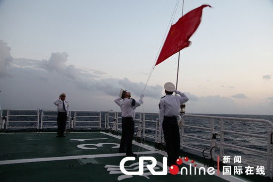 Tàu Hải tuần 31 tổ chức chào cờ Trung Quốc trái phép ngoài Đá Tư Nghĩa, Trường Sa