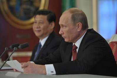 Tổng thống Putin và Chủ tịch Tập Cận Bình trong buổi họp báo sau hội đàm tại Moscow