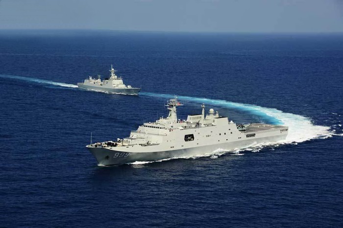 Tàu chiến Hạm đội Nam Hải, Trung Quốc tập trận trái phép ở Trường Sa