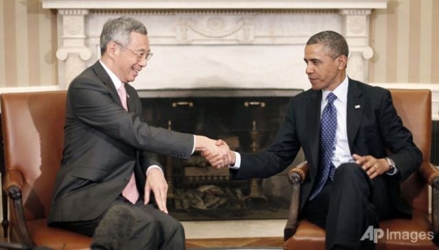Thủ tướng Singapore Lý Hiển Long và Tổng thống Mỹ Barack Obama tại Nhà Trắng (ảnh: Channel News Asia/AP)