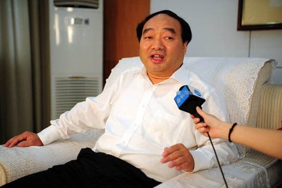 Lôi Chính Phú, cựu Bí thư khu ủy Bắc Bối, Trùng Khánh, nhân vật chính trong clip sex "dâm quan Trùng Khánh" vẫn chưa bị truy tố, đang trong quá trình điều tra