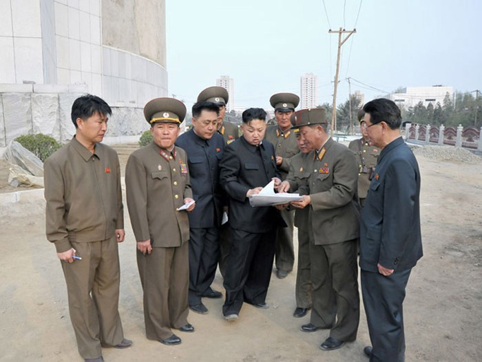 Kim Jong=un thị sát công trường xây dựng