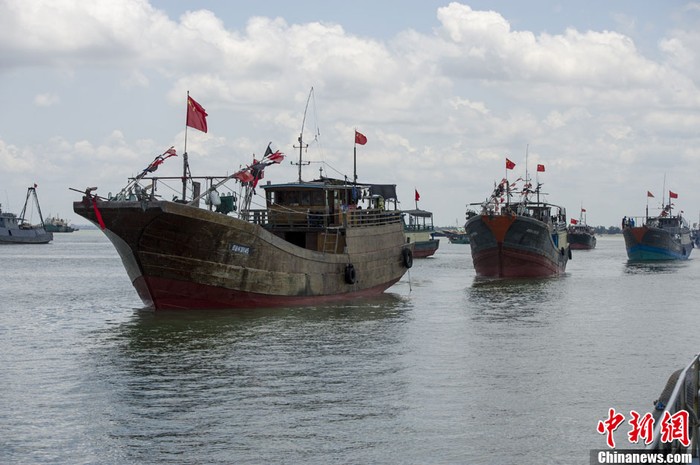 32 chiếc tàu cá Trung Quốc kéo ra khu vực quần đảo Trường Sa thuộc chủ quyền Việt Nam đánh bắt trái phép