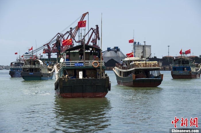 32 tàu cá Trung Quốc kéo ra khu vực quần đảo Trường Sa thuộc chủ quyền Việt Nam đánh bắt trái phép