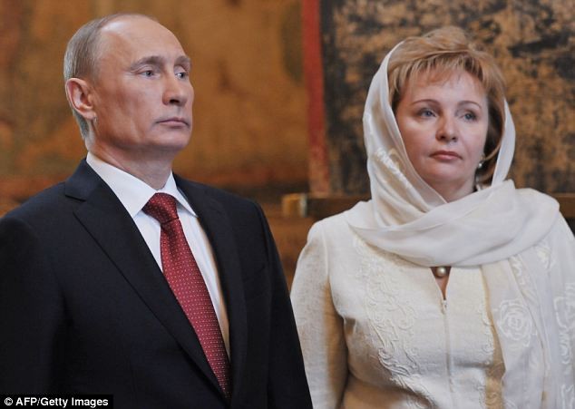 Tổng thống Nga Putin và Đệ nhất phu nhân Lyudmila tuyên bố ly hôn