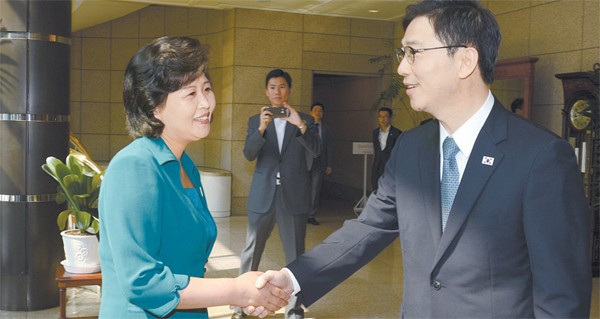 Bà Kim Song-hye được cử làm trưởng đoàn đàm phán cấp chuyên viên Bắc Triều Tiên tại hội đàm 2 miền ở Bàn Môn Điếm hôm 10/6
