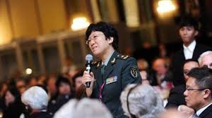 Bà Diêu Vân Trúc đặt câu hỏi chất vấn Bộ trưởng Quốc phòng Mỹ Chuck Hagel tại đối thoại an ninh Shangri-la năm 2013