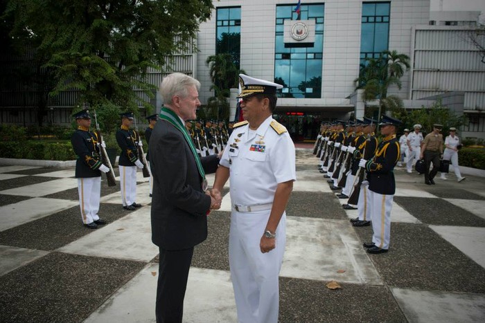 Lễ đón Tư lệnh Hải quân Mỹ tại trại Aguinaldo