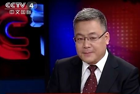 Biên tập viên chương trình "Tiêu điểm trong ngày" đài CCTV 4 phát sóng hôm 23/6 rêu rao Trung Quốc sẽ kéo máy bay J-20 ra Bãi Tư Chính, Trường Sa của Việt Nam một khi "Biển Đông hữu sự"