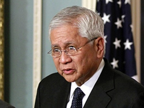 Ngoại trưởng Philippines Albert del Rosario cho biết Philippines đã kiệt sức trong những nỗ lực đàm phán hòa bình giải quyết tranh chấp với Trung Quốc ở Biển Đông