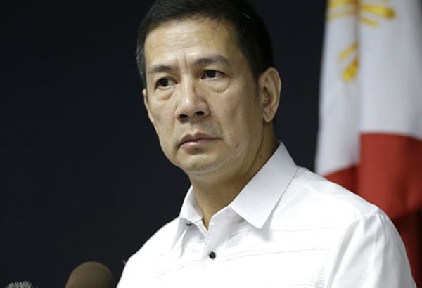 Người phát ngôn Bộ Ngoại giao Philippines Raul Hernandez nhiều lần bác bỏ các tuyên bố sai trái và cáo buộc chụp mũ của Trung Quốc ở Biển Đông.