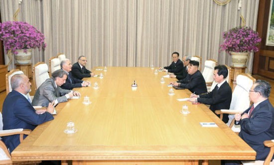 Ông Kim Jong-un tiếp phái đoàn cấp cao Syria sang Bình Nhưỡng dự lễ kỷ niệm 60 năm ngày chiến tranh Triều Tiên kết thúc.