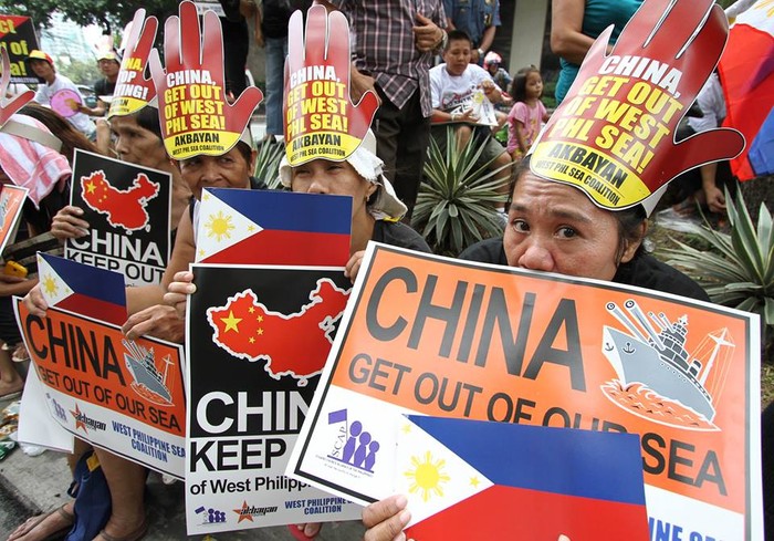 Người dân Philippines biểu tình phản đối Trung Quốc bành trướng ở Biển Đông trưa hôm qua 24/7.