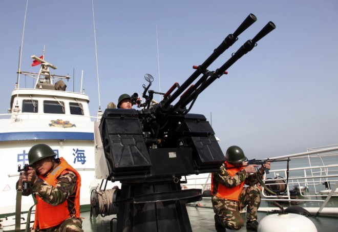Vũ khí hạng nặng trên tàu Cảnh sát biển Trung Quốc