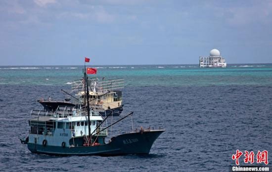 2 trong số 32 tàu cá Trung Quốc kéo ra Trường Sa đánh bắt phi pháp hồi tháng 7 năm ngoái trong thời gian khoảng 1 tháng.
