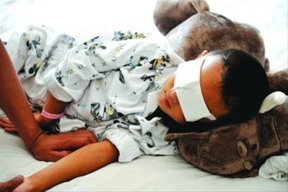 Quách Bân Bân, cậu bé 6 tuổi bị cướp mất đôi mắt gây rúng động xã hội Trung Quốc.