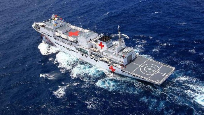 Tàu quân y hải quân Trung Quốc "Hòa bình"