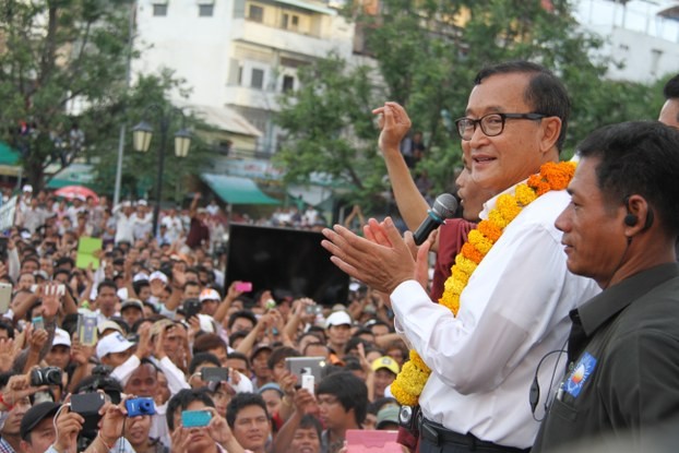 Sam Rainsy, lãnh đạo phe đối lập Campuchia CNRP kêu gọi biểu tình quy mô lớn vào tuần tới để gây áp lực với đảng Nhân dân Campuchia cầm quyền.