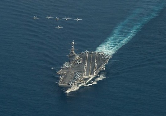 Đội hình cụm tàu sân bay USS George Washington hiện diện trên Biển Đông từ 23/10.