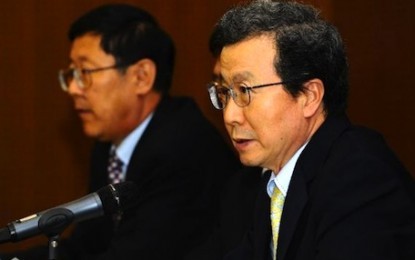 Đại sứ Trung Quốc tại Nhật Bản Trình Vĩnh Hoa (phải).