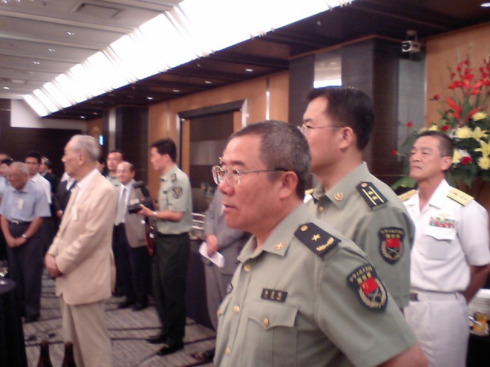 Từ Kinh Minh, Tùy viên Quân sự Trung Quốc tại Hàn Quốc, lon Thiếu tướng.