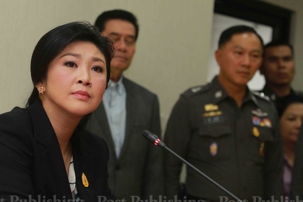 Thủ tướng Thái Lan Yingluck không xuất hiện tại nhiệm sở khi người biểu tình bao vây Phủ Thủ tướng.