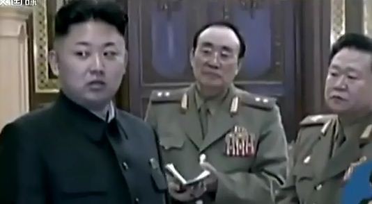 Ông Kim Jong-un công khai xuất hiện trước truyền thông 1 ngày sau khi công bố loại trừ Jang Song-thaek.