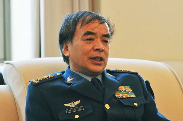 Lưu Á Châu, lon Thượng tướng không quân Trung Quốc.