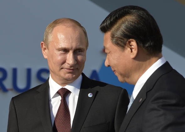 Tổng thống Nga Vladimir Putin và Chủ tịch nước Trung Quốc Tập Cận Bình.