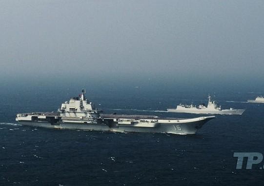 Cụm tàu sân bay Liêu Ninh, Trung Quốc đã tiến hành tập trận bất hợp pháp ở Biển Đông, khu vực quần đảo Hoàng Sa thuộc chủ quyền của Việt Nam.