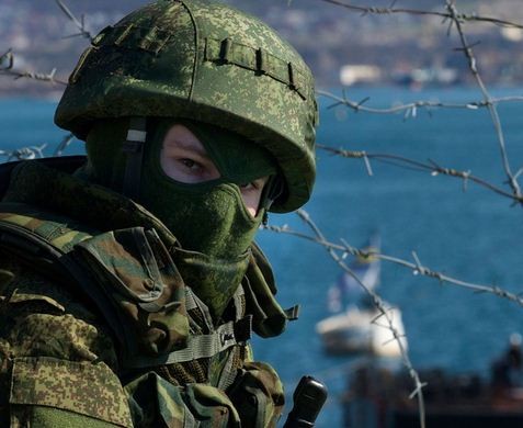 Đội quân mặt nạ đang kiểm soát các căn cứ quân sự, trụ sở công quyền trên bán đảo Crimea, Ukraine.