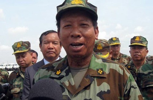 Bộ trưởng Quốc phòng Campuchia Tea Banh.