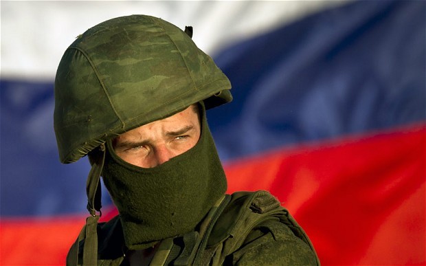 Đội quân đeo mặt nạ ủng hộ Nga tại Crimea.