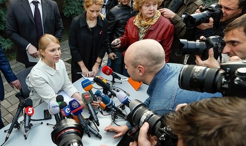 Bà Tymoshenko tổ chức họp báo tuyên bố tranh cử Tổng thống Ukraine.