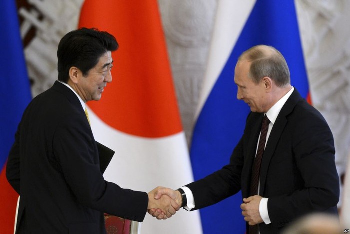 Tổng thống Nga Putin và Thủ tướng Nhật Bản Shinzo Abe.