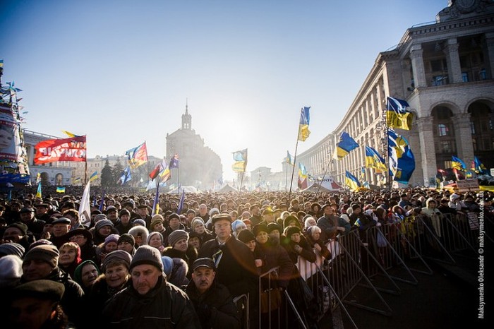 Ukraine đang rơi vào khủng hoảng, chia rẽ trầm trọng.