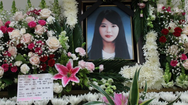 Chân dung người con gái đã nhường cơ hội sống sót của mình cho hành khách trong thảm họa đắm phà Sewol, Hàn Quốc. Cô là Park Jee-young.