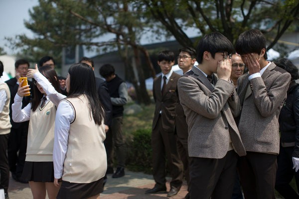 Học sinh trường Danwon đã đi học trở lại nhưng tâm trạng còn bị ám ảnh nặng nề sau thảm họa.