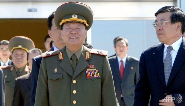 Choe Ryong-hae khi còn là Chủ nhiệm Tổng cục Chính trị sang thăm Trung Quốc với vai trò là đặc phái viên của nhà lãnh đạo Kim Jong-un.