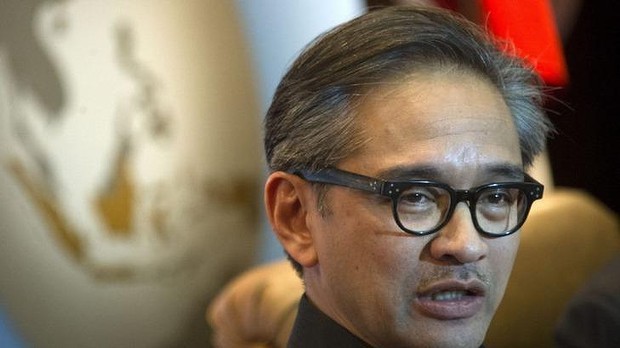 Ngoại trưởng Indonesia Marty Natalegawa tháng Tư đã lên tiếng yêu cầu Trung Quốc giải thích về đường lưỡi bò của họ trên Biển Đông.