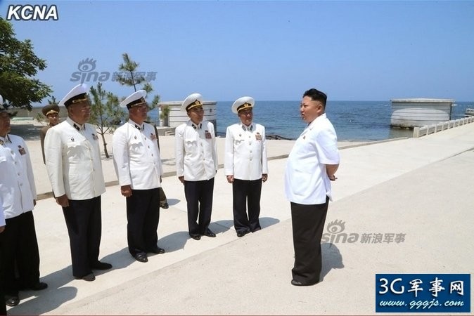 Chỉ huy hải quân Triều Tiên nhận chỉ thị từ lãnh đạo tối cao.