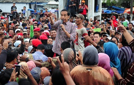 Ứng viên Joko Widodo vận động tranh cử.