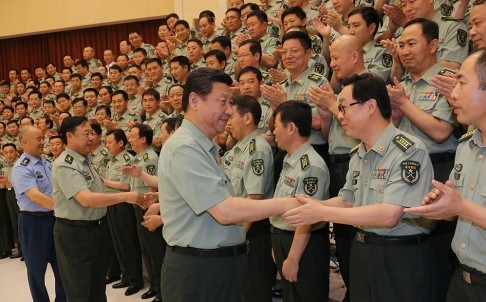 Ông Tập Cận Bình, Phạm Trường Long và Hứa Kỳ Lượng gặp gỡ các sĩ quan quân đội sau đại hội 18.