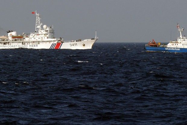 Tàu Hải cảnh Trung Quốc quấy rối tàu thực thi pháp luật của Cảnh sát biển Việt Nam gần nơi Trung Quốc hạ đặt trái phép giàn khoan 981.