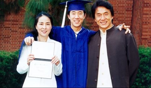 Jaycee Chan và cha mẹ.