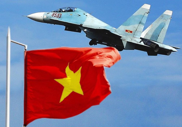 Mọi hoạt động quân sự, quốc phòng bình thường của Việt Nam đều trở thành tâm điểm chú ý của một bộ phận truyền thông Trung Quốc. Hình ảnh Su-27 của Không quân Việt Nam được Tân Hoa Xã đăng tải.