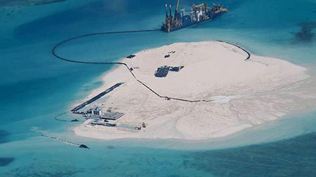 Chính Philippines đã phát hiện và tố cáo các hành vi vi phạm nghiêm trọng luật pháp quốc tế của Trung Quốc ở Biển Đông. Hình ảnh Philippines công bố cho thấy một cấu trúc mới được Trung Quốc tạo ra tại đá Gạc Ma.