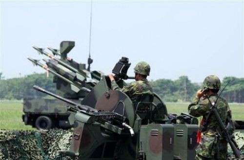 Đài Loan lắp đặt bất hợp pháp hệ thống tên lửa phòng không trên đảo Ba Bình.